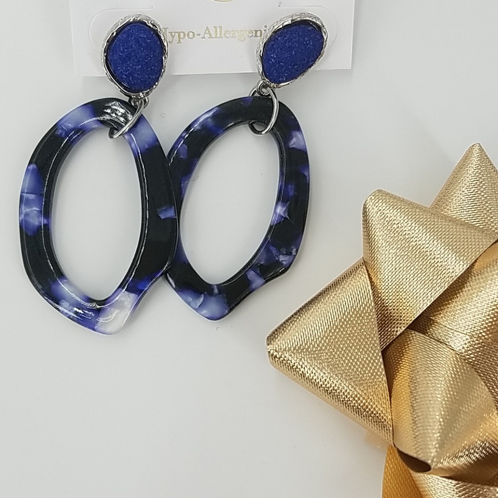 NWT Sparkling Druzy / Resin Oval Earings